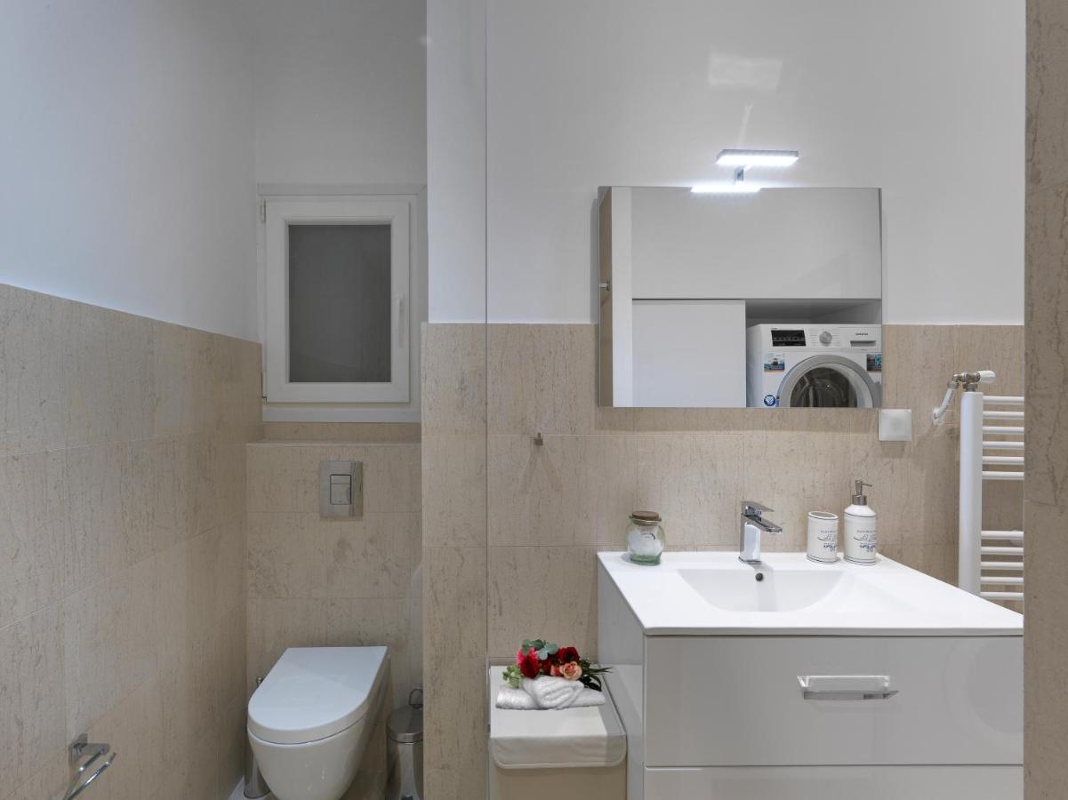 Newly Renovated Apartment In The Heart Of Atény Exteriér fotografie